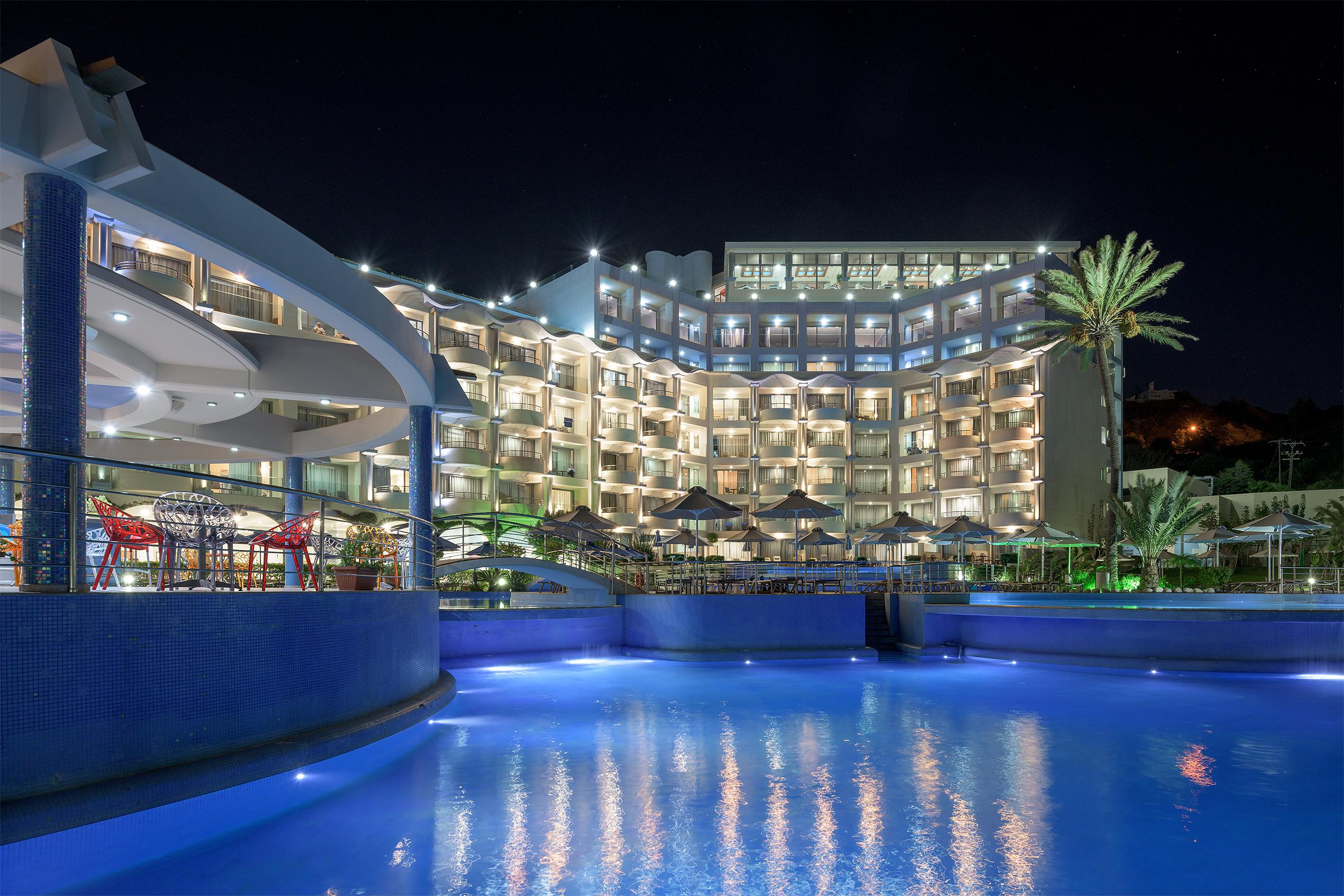 เอเทรียม แพลตินัม รีสอร์ต แอนด์ สปา Hotel อิกเซีย ภายนอก รูปภาพ