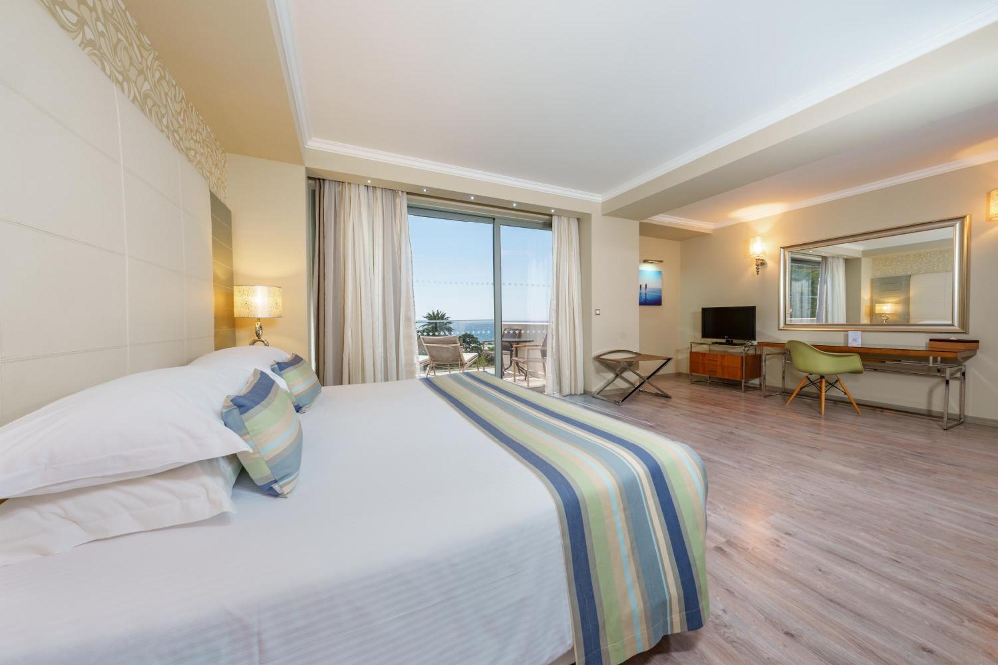 เอเทรียม แพลตินัม รีสอร์ต แอนด์ สปา Hotel อิกเซีย ภายนอก รูปภาพ